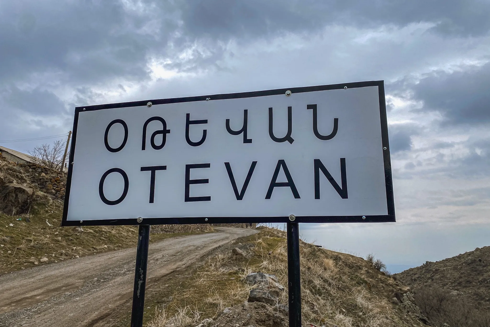 Башсиз (Отеван)